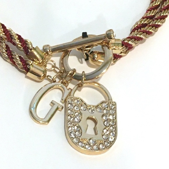 𝅺3/$29! GUESS Twisted Rope Necklace with Lock - Picture 7 of 8
